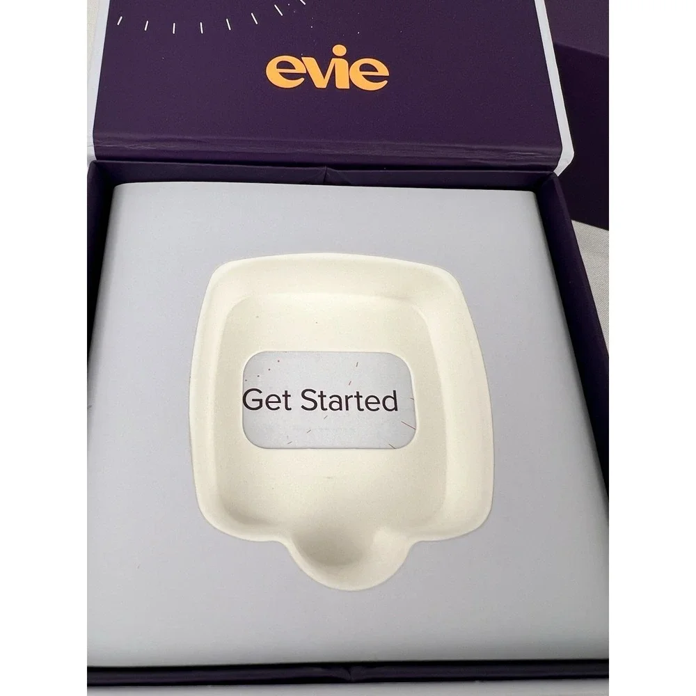 Movano Evie Smart Ring Health Tracker Silver Size 8 Unisex New Open Box Charger